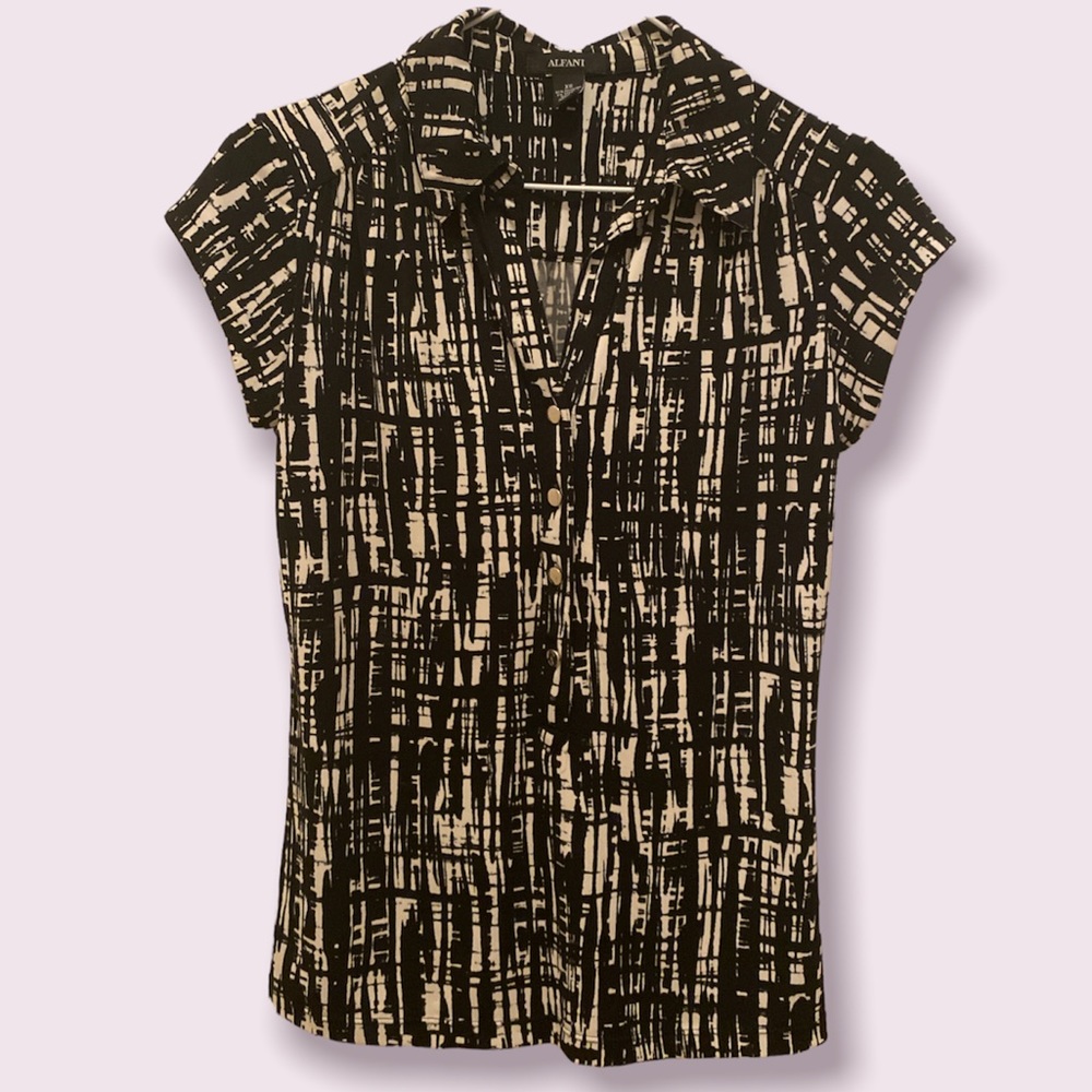 NWOT Alfani black and beige top
